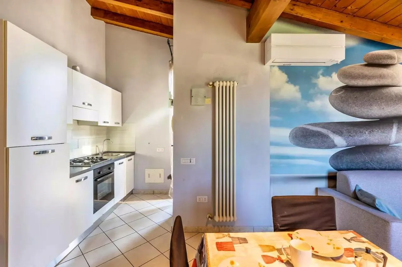 Elegant Apartment In Verona 75 M² With Balcony