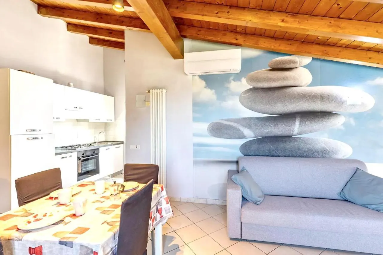 Elegant Apartment In Verona 75 M² With Balcony