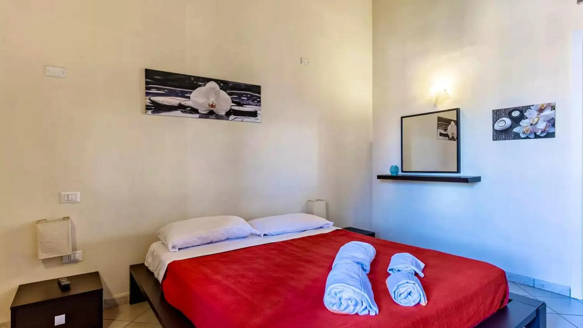 Elegant Apartment In Verona 75 M² With Balcony Italy