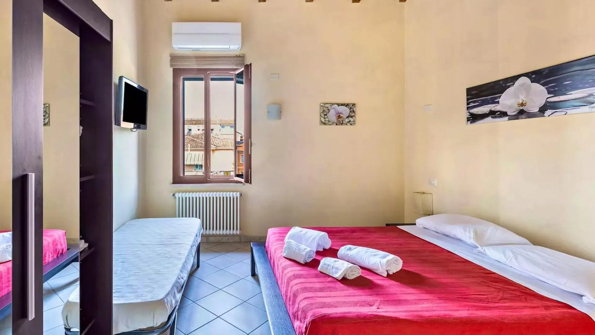 Elegant Apartment In Verona 75 M² With Balcony 0*,  Italy